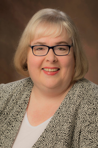 Head shot of Stacey Lowery Bretz