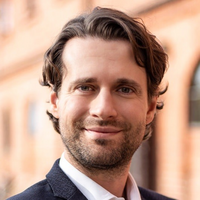 Headshot photo for seminar