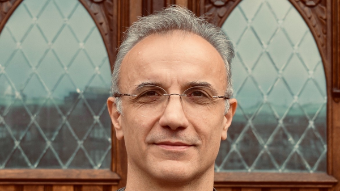 Headshot photo of speaker