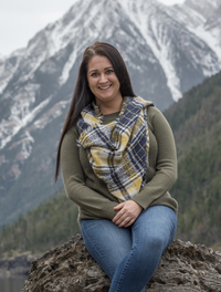 Headshot of Tarren Andrews