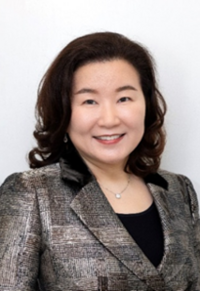 Photograph of Dr. Young-Shin Jun