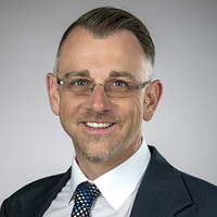 Seminar speaker Jason Rohr